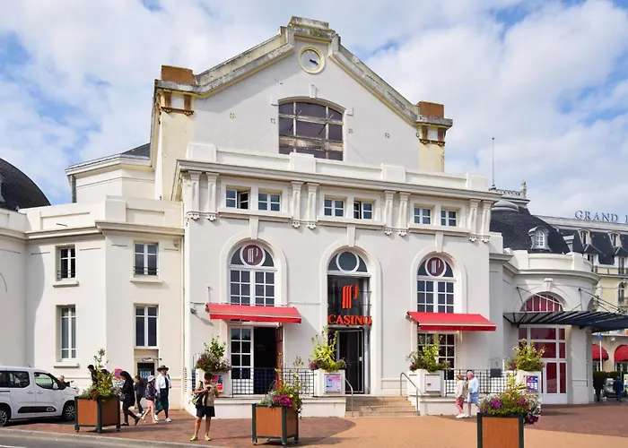 Stunning In Stmarguerite Dloges Sainte-Marguerite-des-Loges