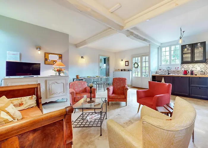 Stunning In Stmarguerite Dloges בית נופש Sainte-Marguerite-des-Loges